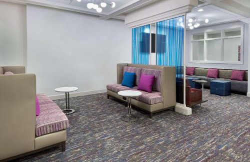 Downtown Buffalo Hotel | Hampton Inn & Suites Buffalo/Downtown