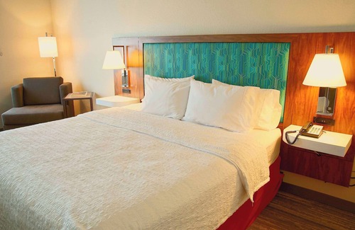 Cathedral City Hotel | Hampton Inn & Suites Cathedral City