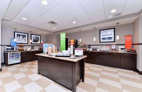 California Hotel | Hampton Inn & Suites California University-Pittsburgh