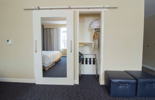 Cazenovia Hotel | Hampton Inn & Suites Cazenovia
