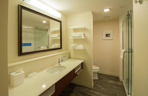 Cazenovia Hotel | Hampton Inn & Suites Cazenovia