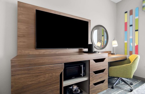 Illinois Medical District Hotel | Hampton Inn & Suites Chicago Medical District UIC