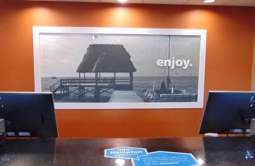 Mentor Hotel | Hampton Inn & Suites Cleveland-Mentor