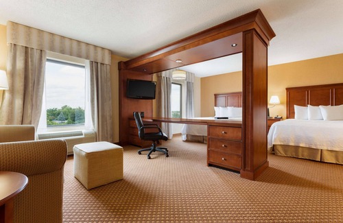 Chesterfield Hotel | Hampton Inn & Suites Detroit/Chesterfield Township