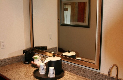 Chesterfield Hotel | Hampton Inn & Suites Detroit/Chesterfield Township