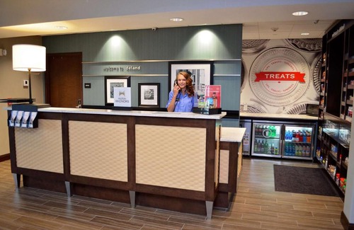DeLand Hotel | Hampton Inn & Suites - DeLand