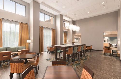 DeLand Hotel | Hampton Inn & Suites - DeLand