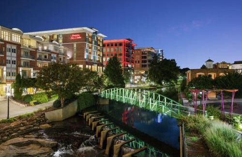 Greenville Downtown Hotel | Hampton Inn & Suites Greenville-Downtown-Riverplace
