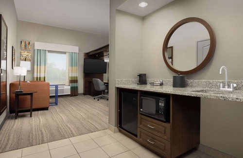 Huntsville Hotel | Hampton Inn & Suites Huntsville/Research Park Area