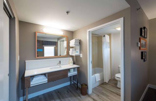 Jamestown Hotel | Hampton Inn & Suites Jamestown