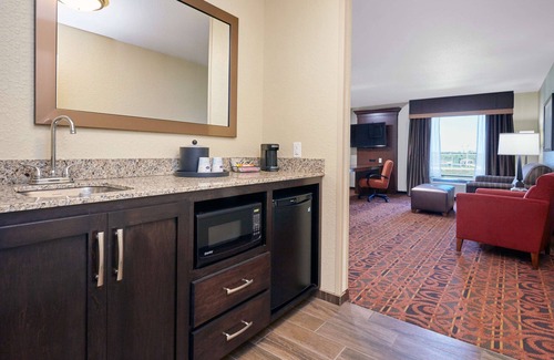 Franklin Hotel | Hampton Inn & Suites Milwaukee/Franklin