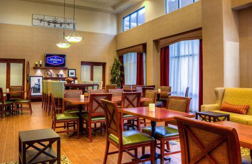 Mountain Home Hotel | Hampton Inn & Suites Mountain Home