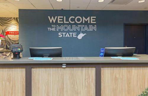 Granville Hotel | Hampton Inn & Suites Morgantown/University Town Centre