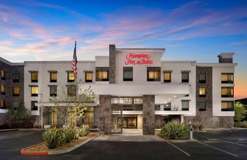 Napa Hotel | Hampton Inn & Suites - Napa, CA