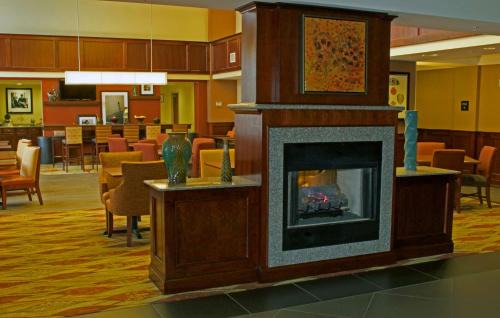 Norfolk - Virginia Beach Hotel | Hampton Inn & Suites Norfolk-Airport