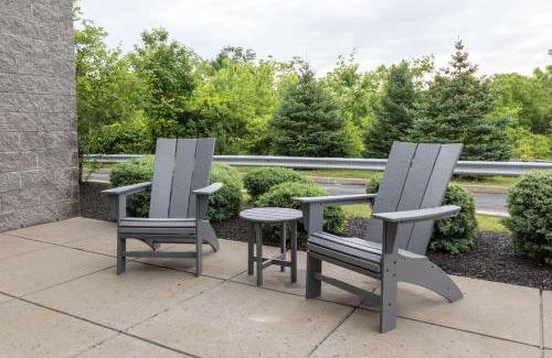 Wendel Hotel | Hampton Inn & Suites North Huntingdon-Irwin, PA