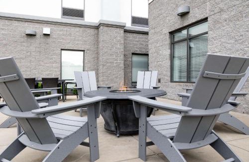 Wendel Hotel | Hampton Inn & Suites North Huntingdon-Irwin, PA