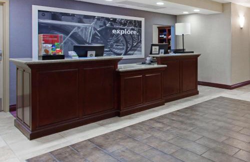 Alameda Hotel | Hampton Inn & Suites Oakland Airport-Alameda