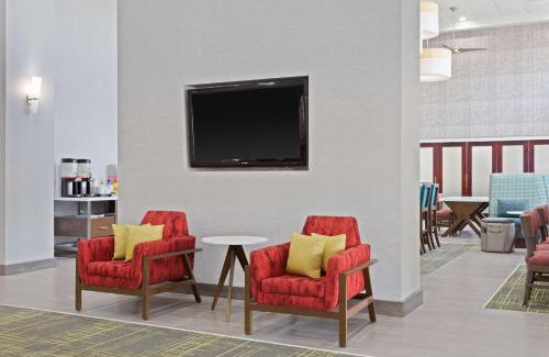 Southwest Orlando Hotel | Hampton Inn & Suites Orlando International Drive North