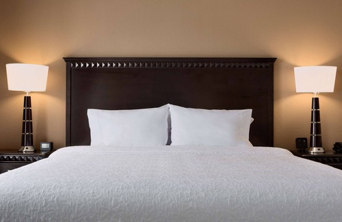 Parkersburg Hotel | Hampton Inn & Suites Parkersburg Downtown