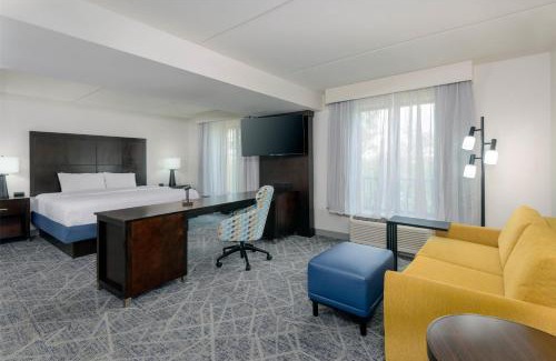 Pensacola Hotel | Hampton Inn & Suites Pensacola/Gulf Breeze