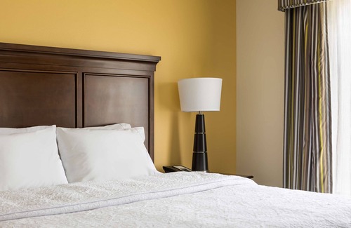 North Wales Hotel | Hampton Inn & Suites Philadelphia Montgomeryville