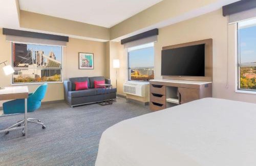 Downtown Pittsburgh Hotel | Hampton Inn & Suites Pittsburgh Downtown