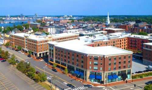 Portsmouth Hotel | Hampton Inn & Suites Portsmouth Downtown
