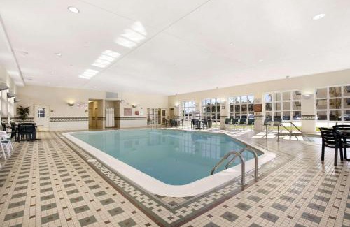 Warwick Hotel | Hampton Inn & Suites Providence-Warwick Airport