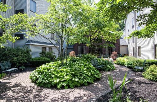 Victor Hotel | Hampton Inn & Suites Rochester/Victor