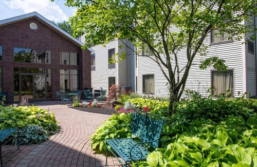 Victor Hotel | Hampton Inn & Suites Rochester/Victor