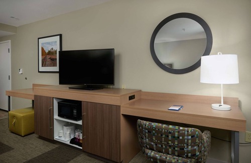 Rogers Hotel | Hampton Inn & Suites Rogers