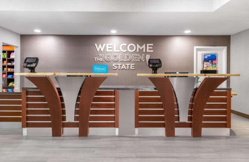 Arden-Arcade Hotel | Hampton Inn & Suites Sacramento-Auburn Boulevard