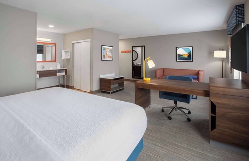 Saginaw Hotel | Hampton Inn & Suites Saginaw