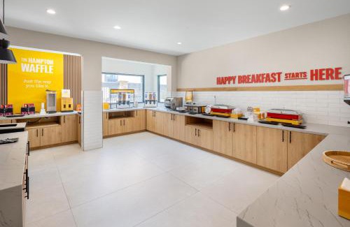 Midway District Hotel | Hampton Inn & Suites San Diego Seaworld