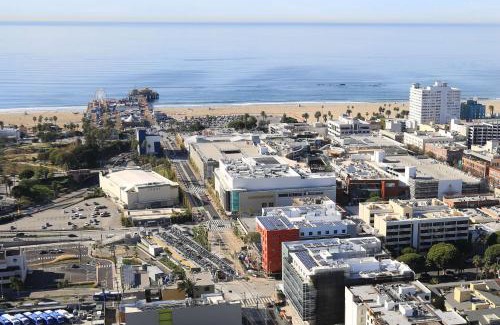 Downtown Hotel | Hampton Inn & Suites Santa Monica