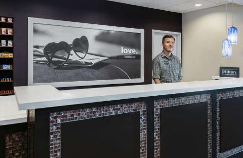 Brooks City Base Hotel | Hampton Inn & Suites San Antonio Brooks City Base, TX