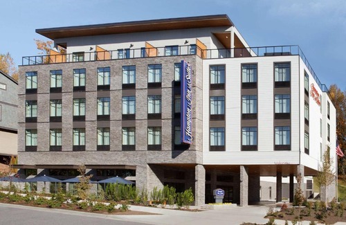Renton Hotel | Hampton Inn & Suites Seattle/Renton, Wa