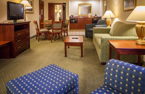 Springfield Hotel | Hampton Inn & Suites Springfield-Southwest