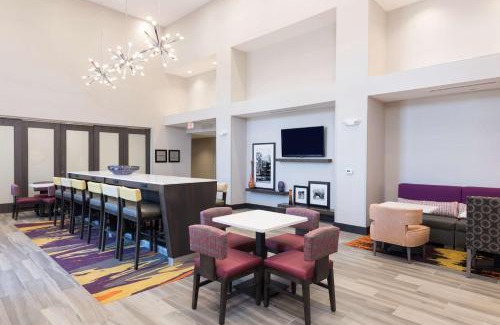 West Lafayette Hotel | Hampton Inn & Suites West Lafayette, In
