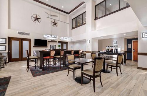 Victoria Hotel | Hampton Inn Victoria