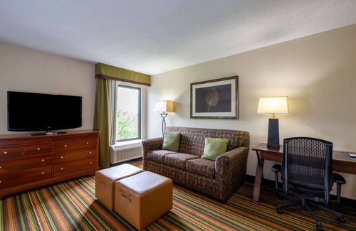 Winston - Salem Hotel | Hampton Inn Winston-Salem Hanes Mall