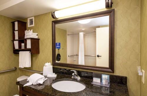 Winston - Salem Hotel | Hampton Inn Winston-Salem Hanes Mall