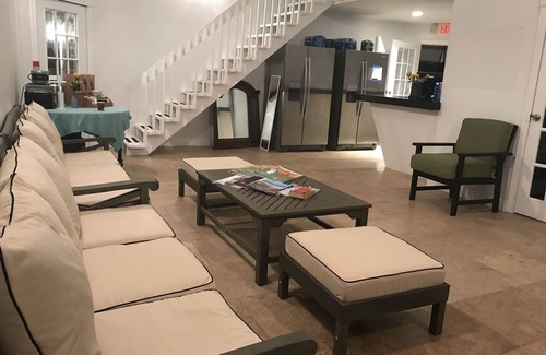 Hampton Bays Hotel | Hampton Ocean Resort