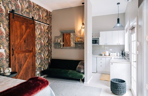 Arcadia Cottage | Hampton's Cottage with a Pool Close To Sydney