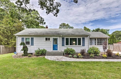 Hampton Bays House | Hamptons Bay Home on Shinnecock Bay w/ Yard!