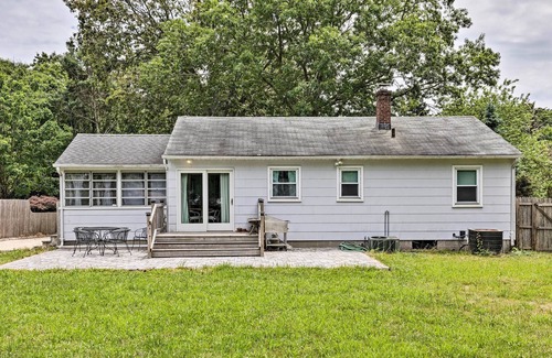 Hampton Bays House | Hamptons Bay Home on Shinnecock Bay w/ Yard!