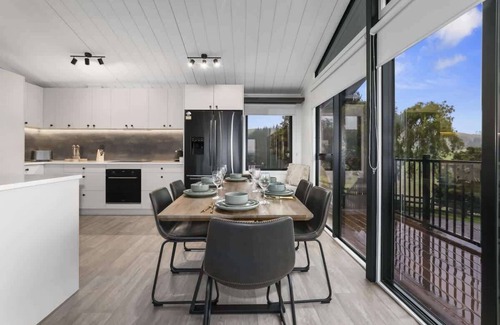 Hamurana House | Hamurana Views | Great Lake & Farm Views with Spa