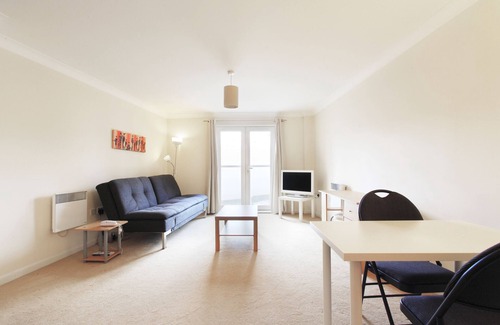 Hemel Hempstead Apartment | Handleys Ct, Apt 16-1 Deluxe Rooms