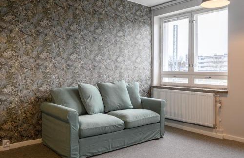 Hanko Apartment | Hangon Asema 5 - yksiö terassilla, ei yhtään porrasta